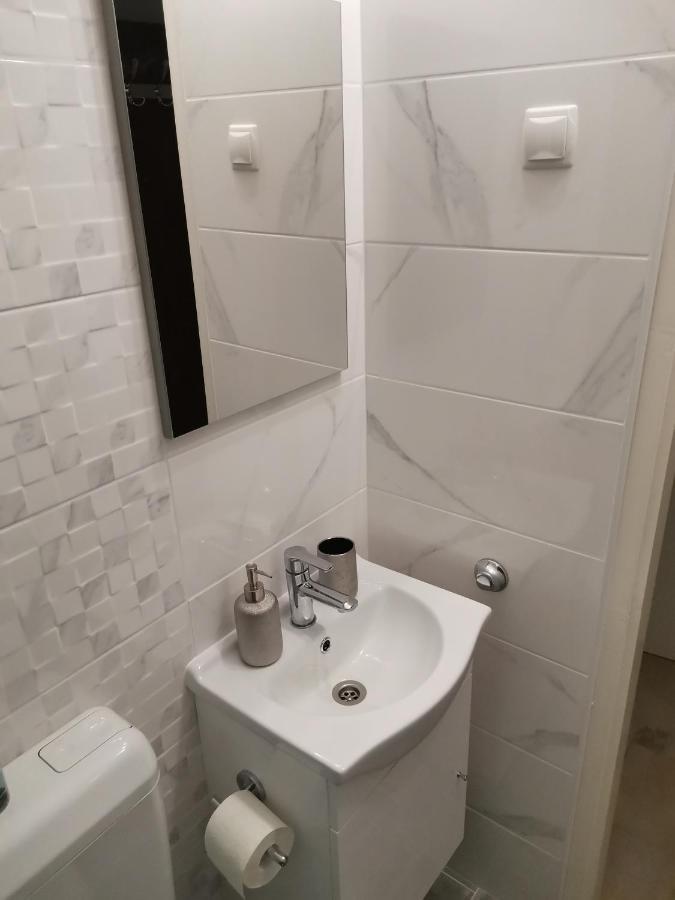 Apartmani Godinic Palit エクステリア 写真