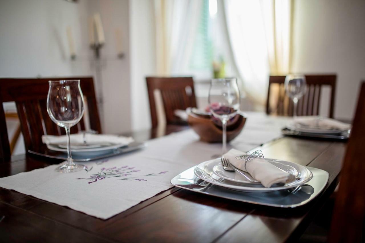 Apartmani Godinic Palit エクステリア 写真